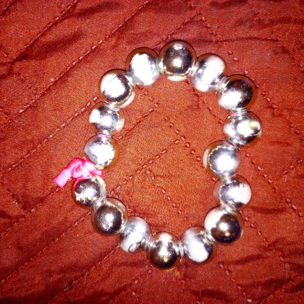 Beaded bracelet